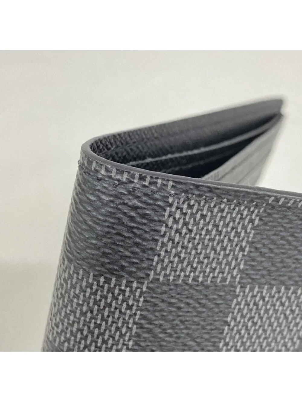 Louis Vuitton Billfold Damier Graphite Portefeuille Calf Black Wallet